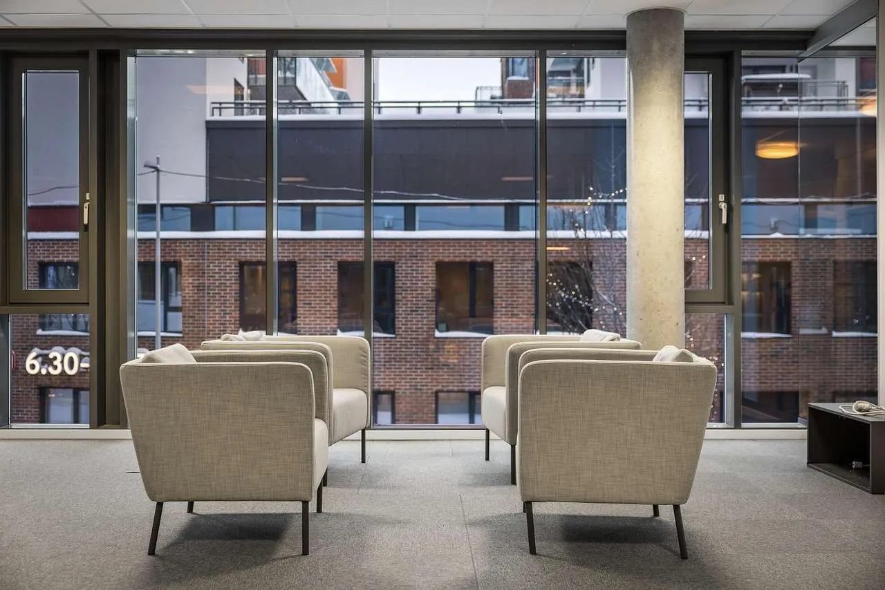 Home Window Tint: Comfort, Privacy, Savings